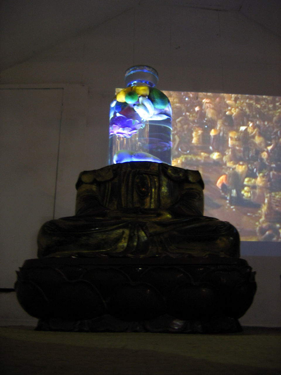 Photographic documentation of Nguyen Quang Huy's 2005 solo exhibition titled "Unknown Women" at Ryllega Gallery (Details)